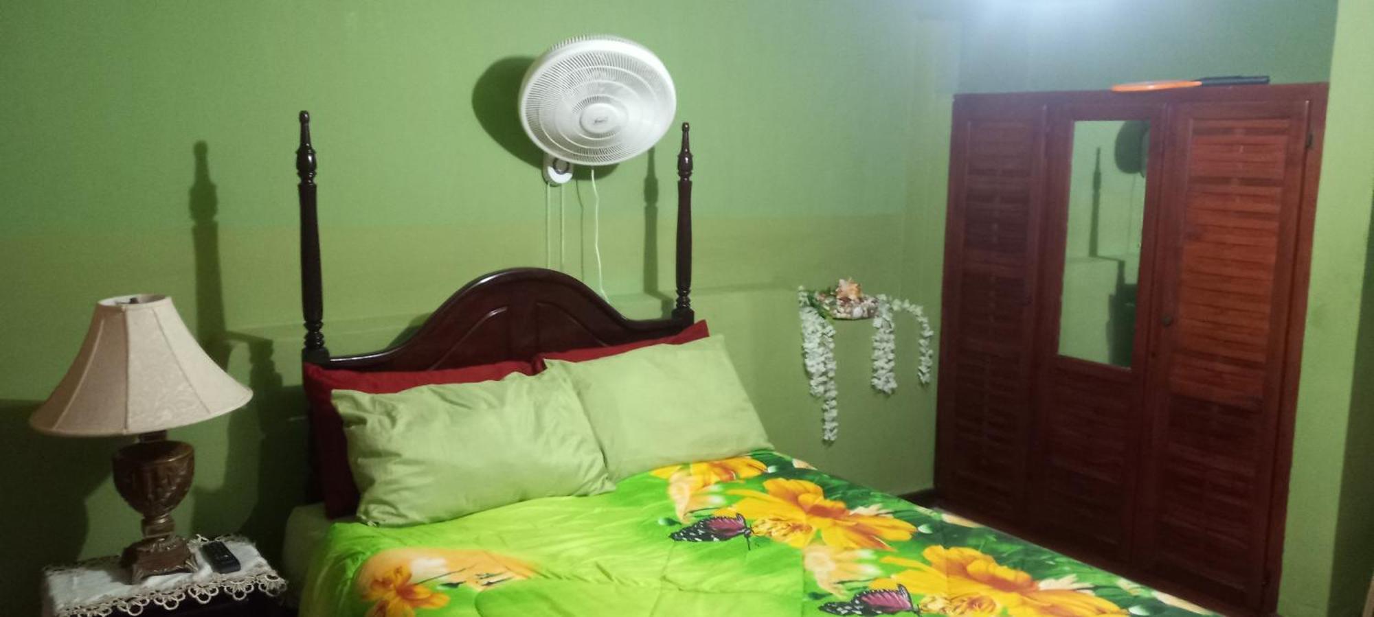 אוצ'ו ריוס Cindy'S Garden Stay מראה חיצוני תמונה
